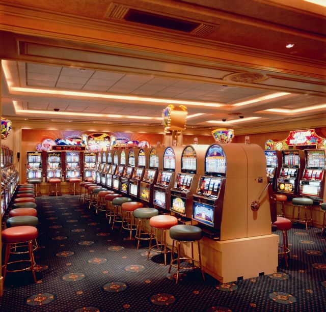 What You Should Know Before Playing Cash Slots